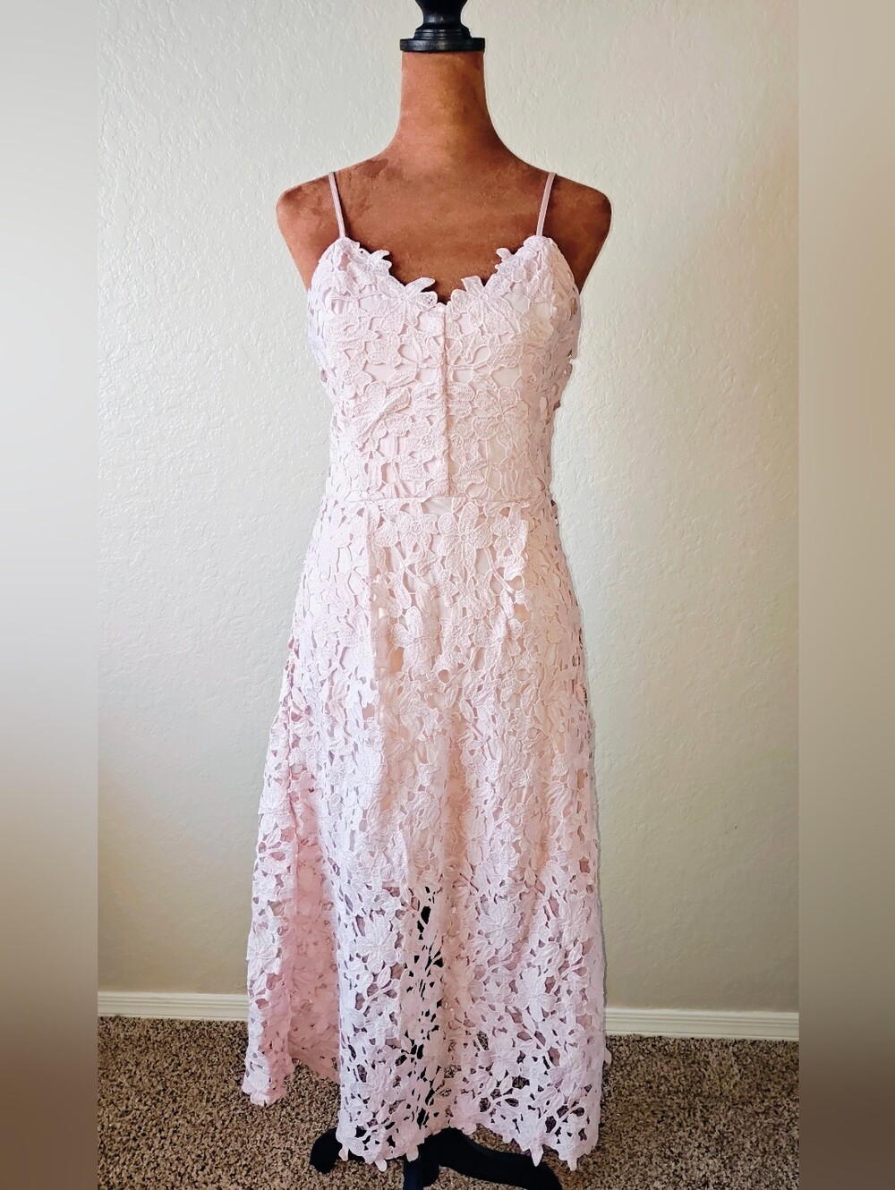 EXPRESS Blush Pink Floral Lace Cami Midi Dress Fit Flare Wedding Guest Size M